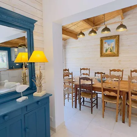 Charmante Location Sous Les Pins, Proche De La Plage * La Couarde-sur-Mer